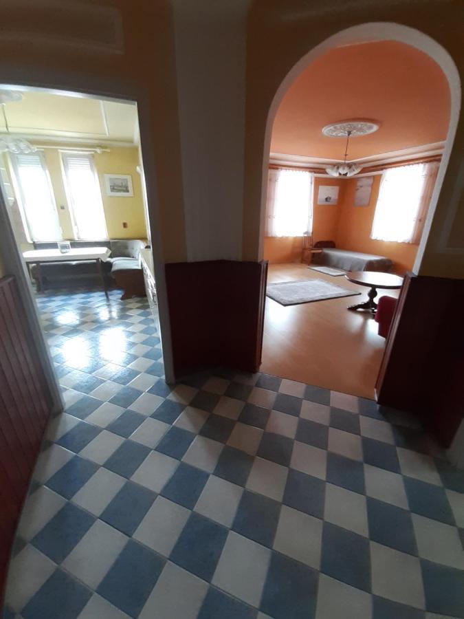 Gabor Pal 1 Apartman 1 Szoba Aparthotel Dunafoldvar Luaran gambar